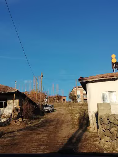 Köy İçinden Görünüm