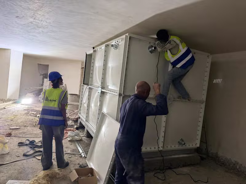 Industrial water tank installation