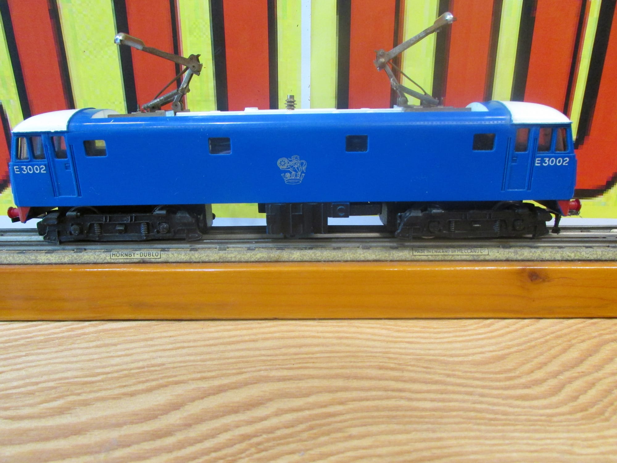 Pantograph Electric AL1 Class 81 locomotive E3002