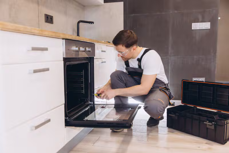 Oven & Range