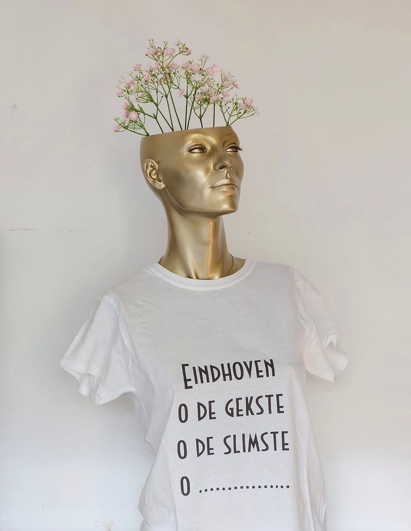 t-shirt Eindhoven de gekste... wit/zwart (preloved)