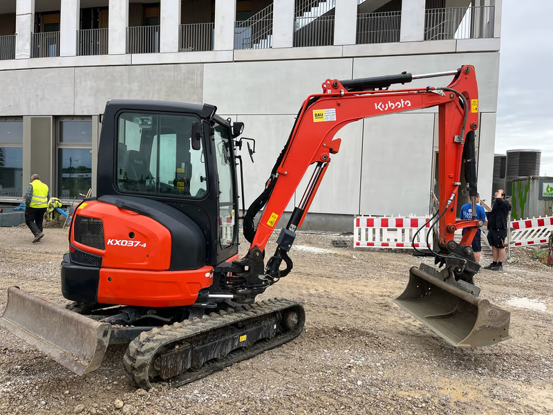 Miniexcavadora Kubota KX037-4 GL – 3,8 t – Año 2023
