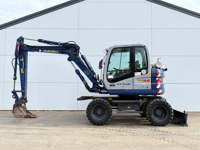 Excavadora de Ruedas MH2.6 – 10,5 Toneladas – Año 2012 – Brazo Triple Articulado