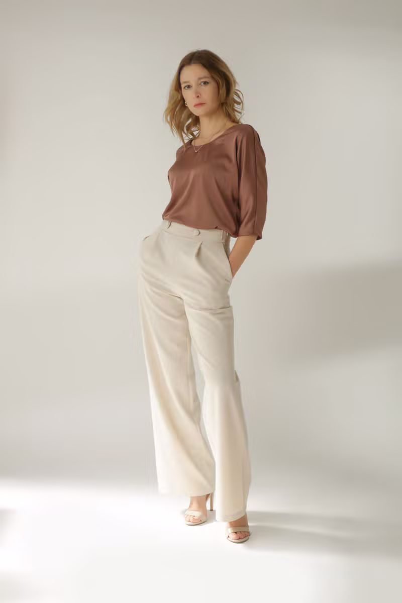 Tops fashion category