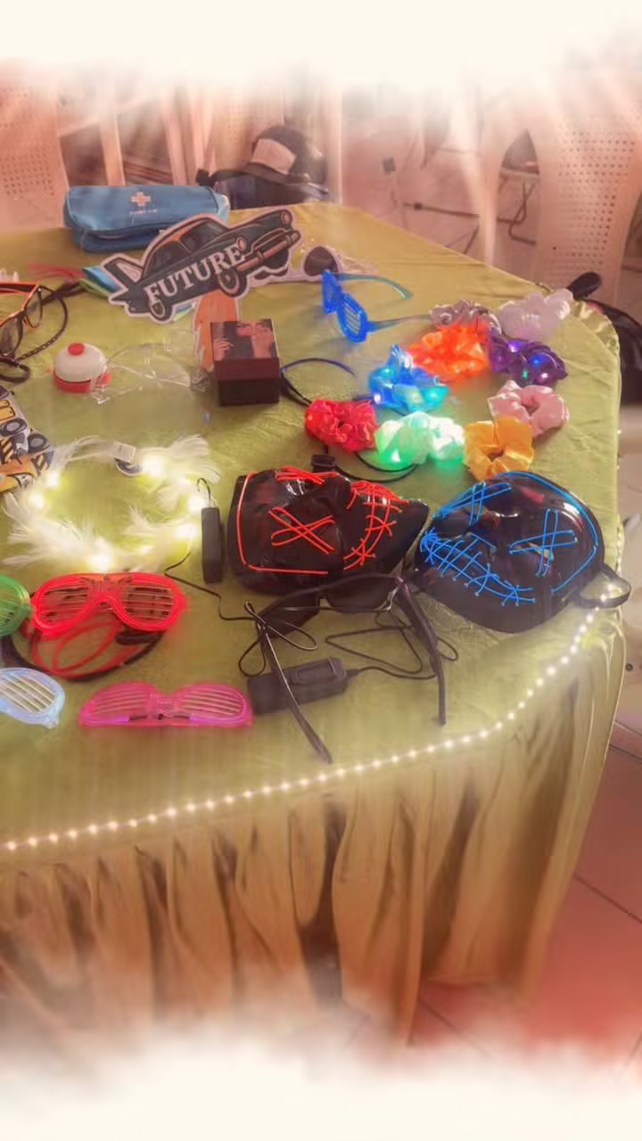 إكسسوارات مضيئة ومرحة