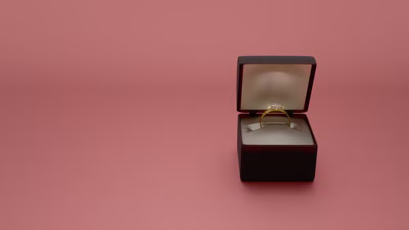 Evelyn Solitaire Ring — 14k Gold