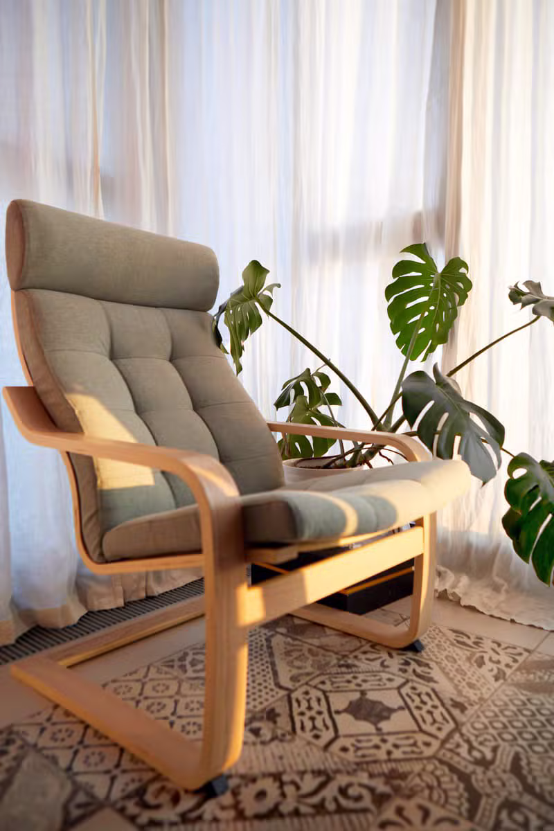A warm and welcoming therapy room with comfortable seating