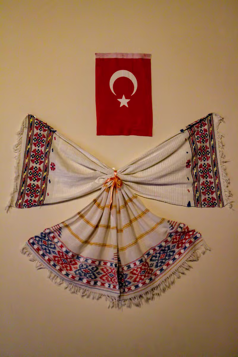 Modern Styling of Gunyu Cholo