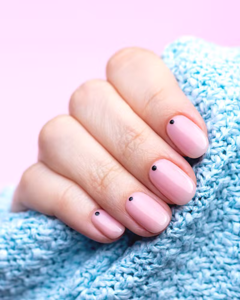 Minimalist nude manicure