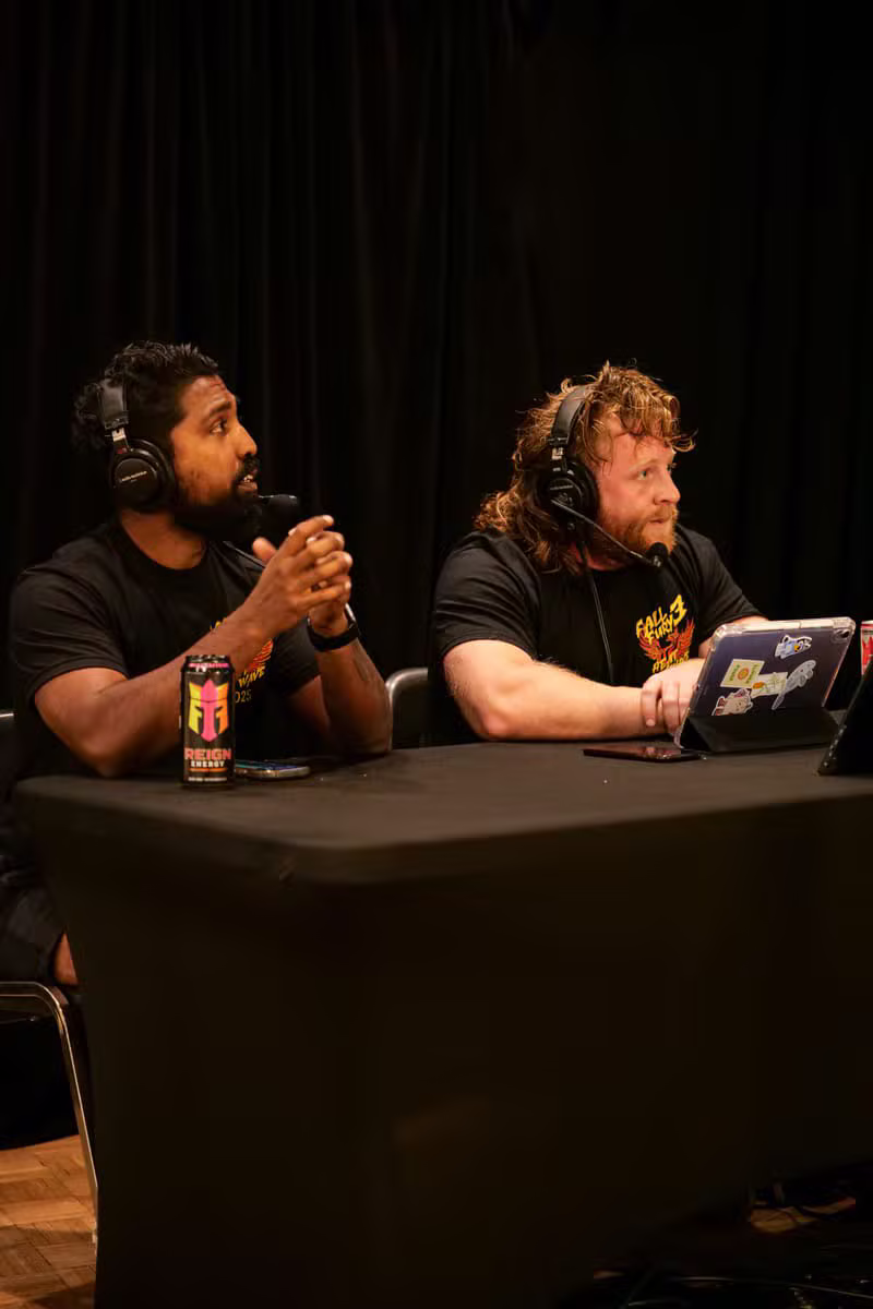 Vithusan J co-hosting a Toronto strength podcast panel discussion about training and competition