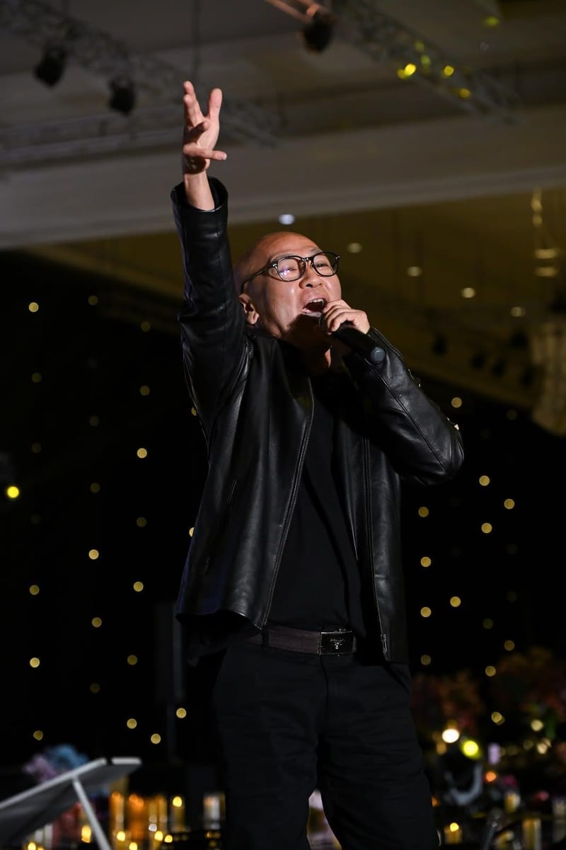 Live Singing