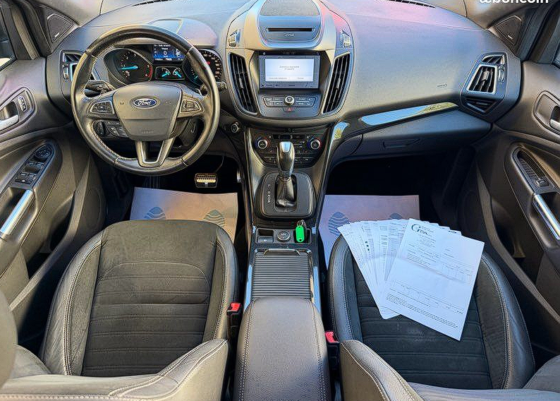 Ford KUGA 2.0 TDCI 180ch ST LINE BOÎTE AUTO 4X4 TOIT OUVRANT/ATTELAGE/GPS/CAMERA AR/RADAR AV AR — photo 4