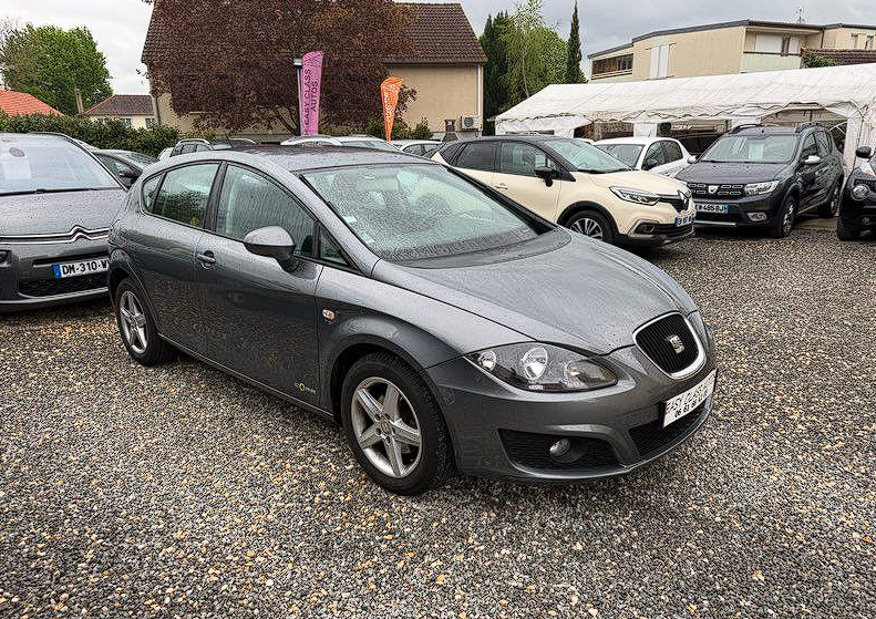 Seat LEON 1.2 TSI 105ch 1ERE MAIN CLIM.A/REG/LIM/JA/ISO — photo 2