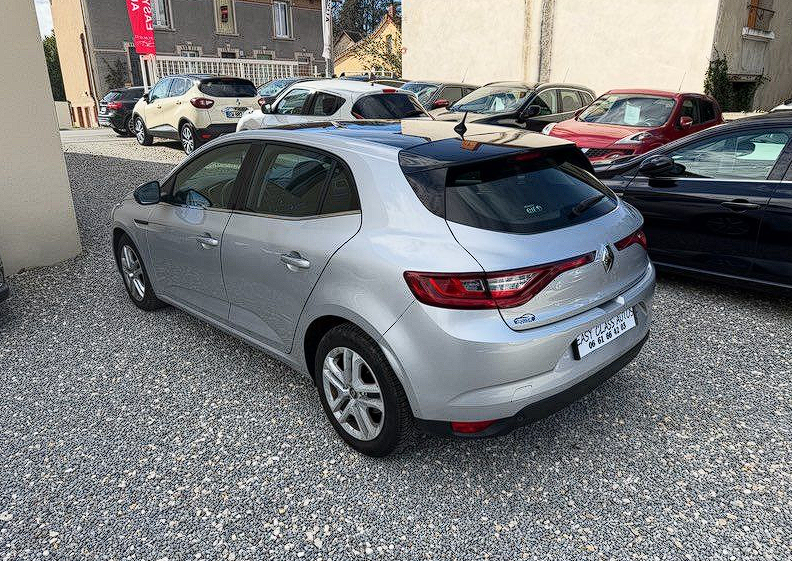 Renault MEGANE 4 1.5 BlueDCI 95ch CAM/GPS/RADAR AV AR/CLIM — photo 3
