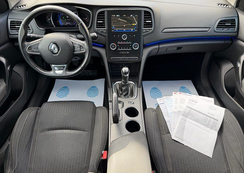 Renault MEGANE 4 1.5 BlueDCI 95ch CAM/GPS/RADAR AV AR/CLIM — photo 4