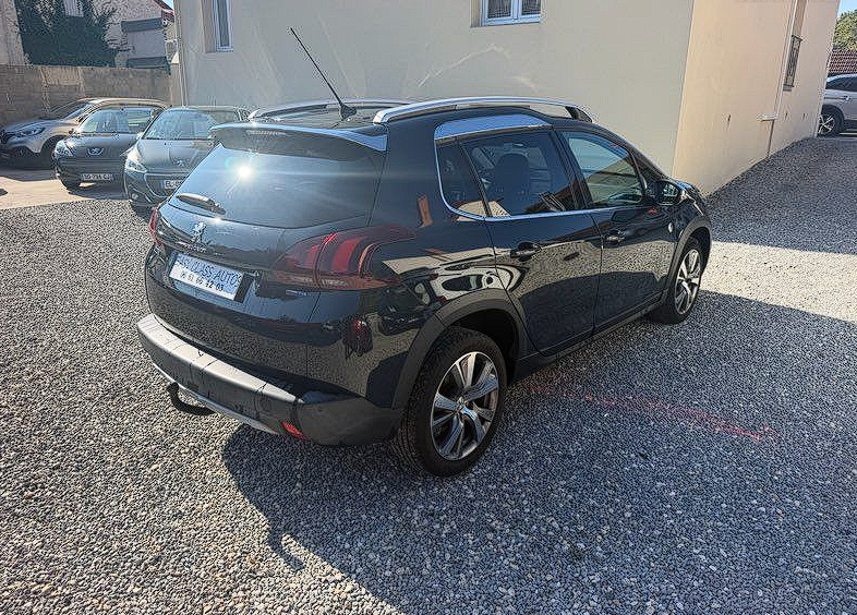 Peugeot 2008 1.6 BlueHDI 100ch TOIT PANO/GPS/CLIM AUTO/ATTELAGE/RADAR AR — photo 1