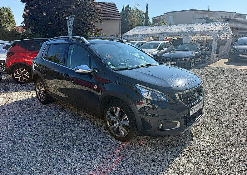 Peugeot 2008 1.6 BlueHDI 100ch TOIT PANO/GPS/CLIM AUTO/ATTELAGE/RADAR AR — photo 2