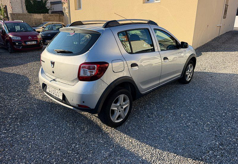 Dacia SANDERO 0.9 TCE 90ch GPS/RADAR AR/CLIM/REG/LIM/FC/VE — photo 1