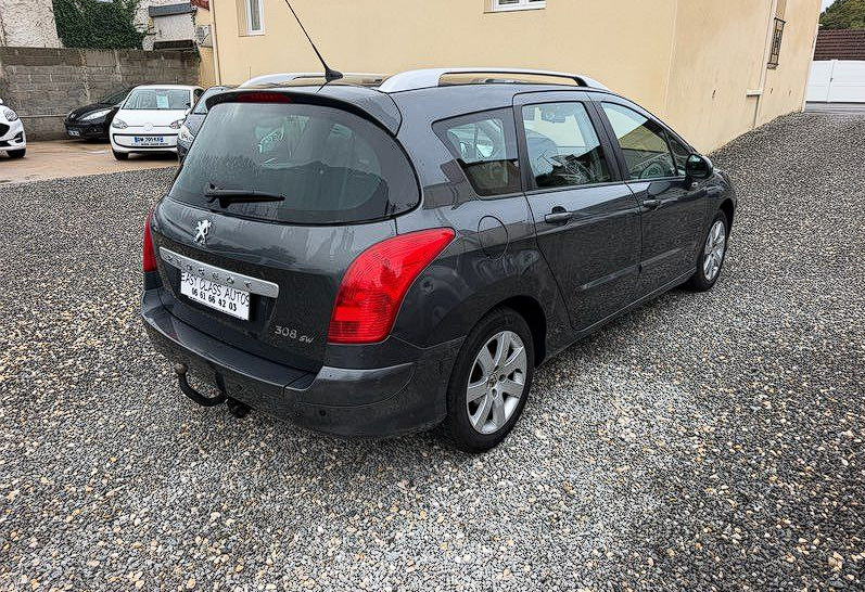 Peugeot 308 1.6 HDI 110ch 1ERE MAIN 7 PLACES TOIT PANO/ATTELAGE/RADAR AR/CLIM AUTO — photo 1