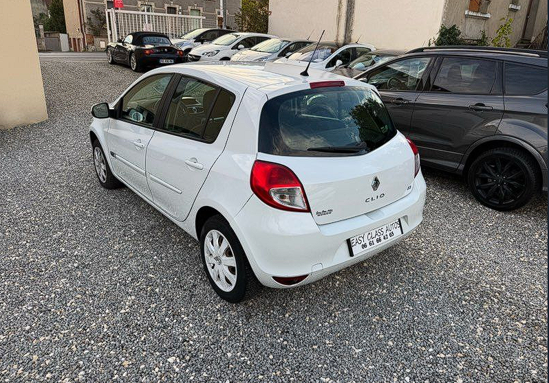 Renault CLIO 3 phase 2 1.5 DCI 75ch CLIM/REG/LIM/ISO/CD — photo 3