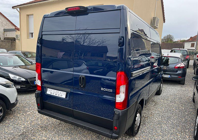 Peugeot BOXER 1ERE MAIN L2H2 2.2 BlueHDI 165ch ASPHALT — photo 1