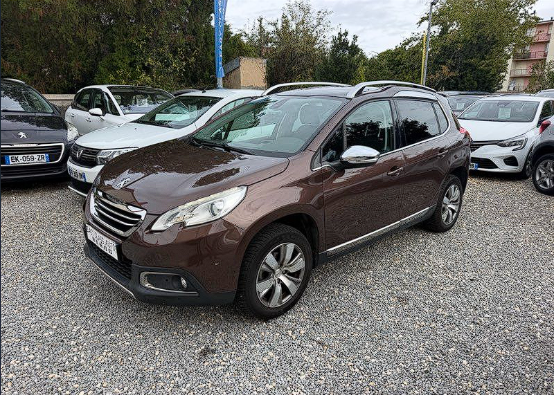 Peugeot 2008 1.6 e-HDI 92ch 1ERE MAIN BOITE AUTO ETG6 TOIT PANO/GPS/ATTELAGE/RADAR AV AR/CLIM AUTO — photo 1