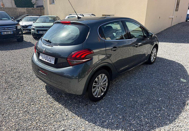 Peugeot 208 1.6 BlueHDI 100ch GPS/RADAR AR/CLIM AUTO/REG/LIM — photo 2