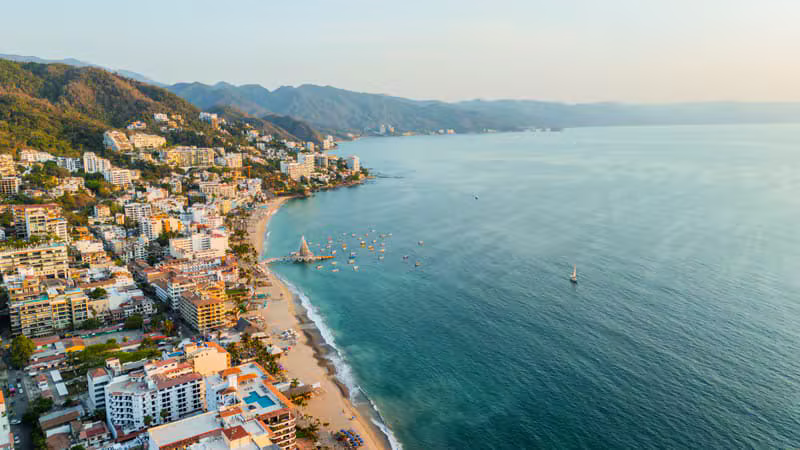 Golden hour aux Saintes : pourquoi la lumière change tout