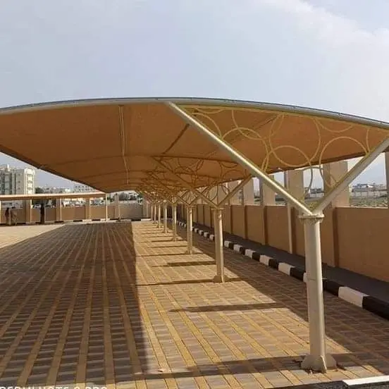 فريق تركيب المظلات في منطقة القصيم