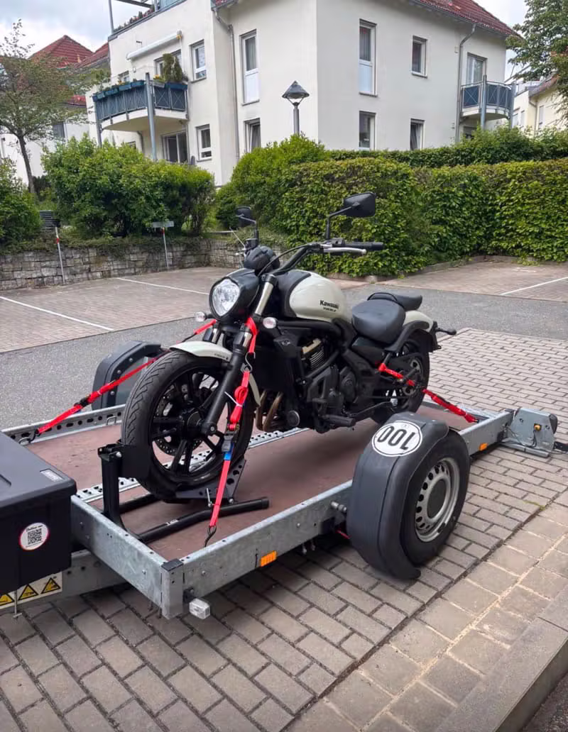 PKW Motorradanhänger
1300 kg absenkbar zur Miete in Wurzen bei Leipzig