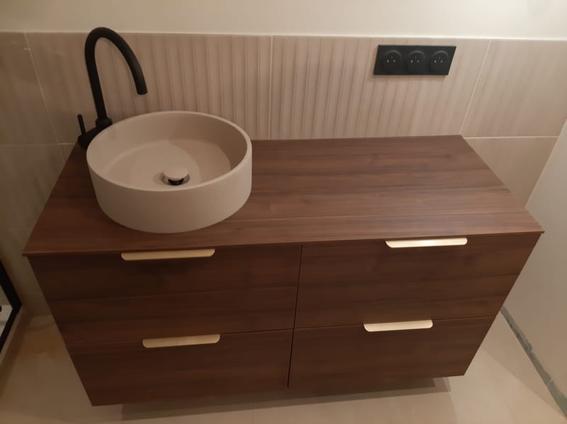 pose d'un meuble vasque 