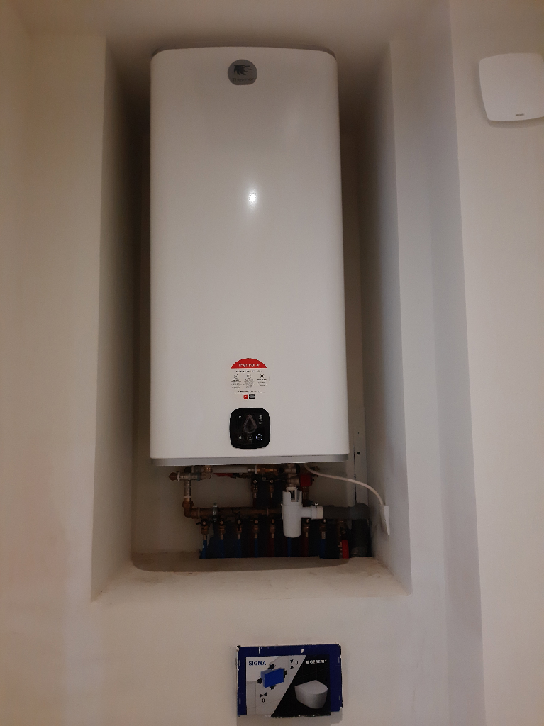 installation d'un chauffe eau extra plat 