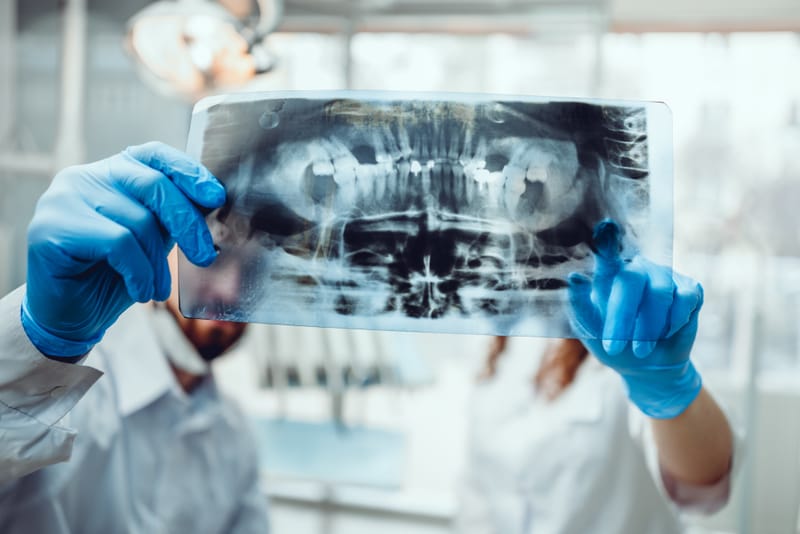 Equipo y tecnología del consultorio dental Cancun-dent