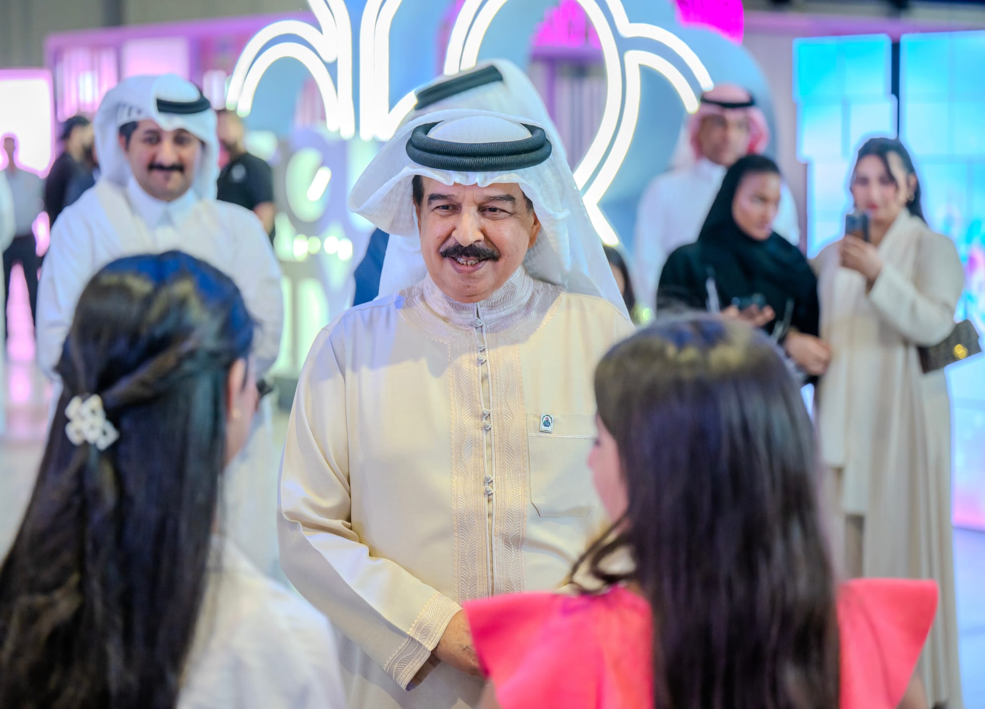 جلالة الملك المعظم يتفضل بزيارة إلى مدينة شباب 2030 ويشيد بنجاحاتها منذ انطلاقتها كواحدة من المبادرات الرائدة