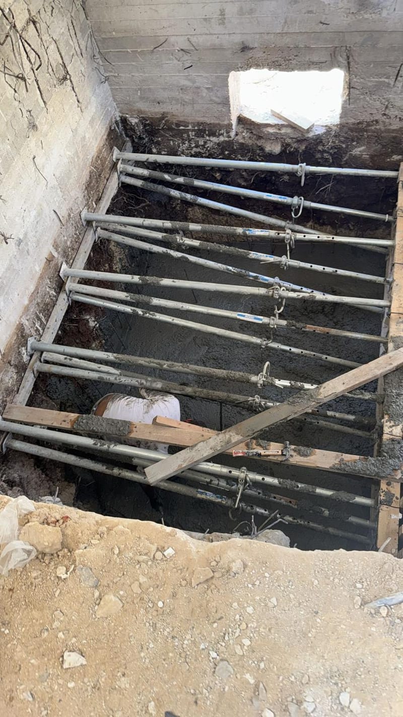 הוספת בורות ומאגר מים, הורדת עמודים במקווה עתלית