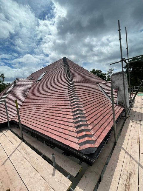 bonnet tiled hip