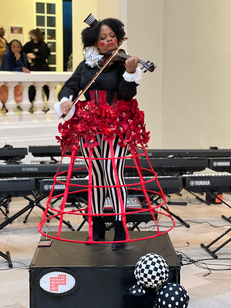 Step right up! Step right up!