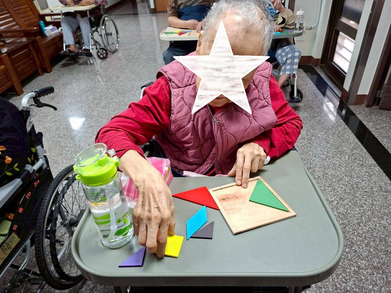 規劃並執行住民團體活動、個別關懷訪視及情緒支持服務