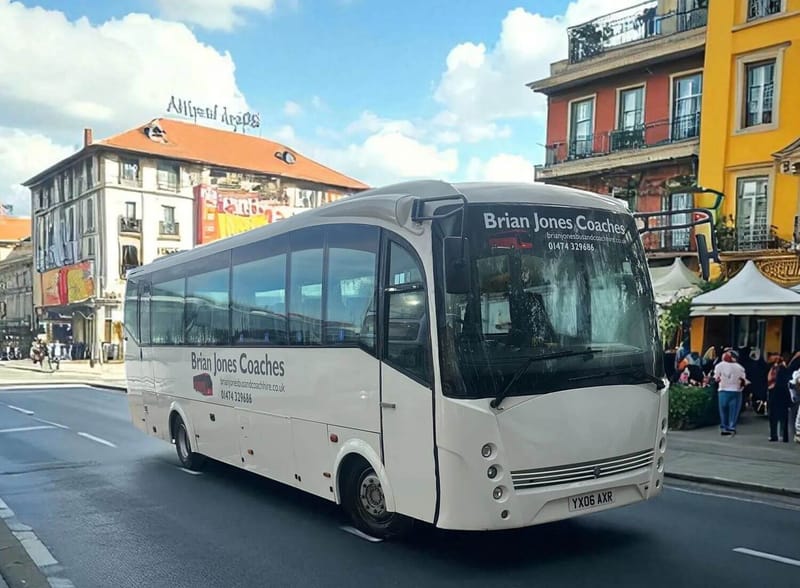 How Far in Advance Should I Book a Coach?