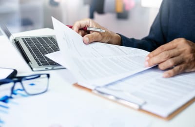 Cum contești o executare silită în 2026 – ghid complet pentru anulare și oprirea popririi