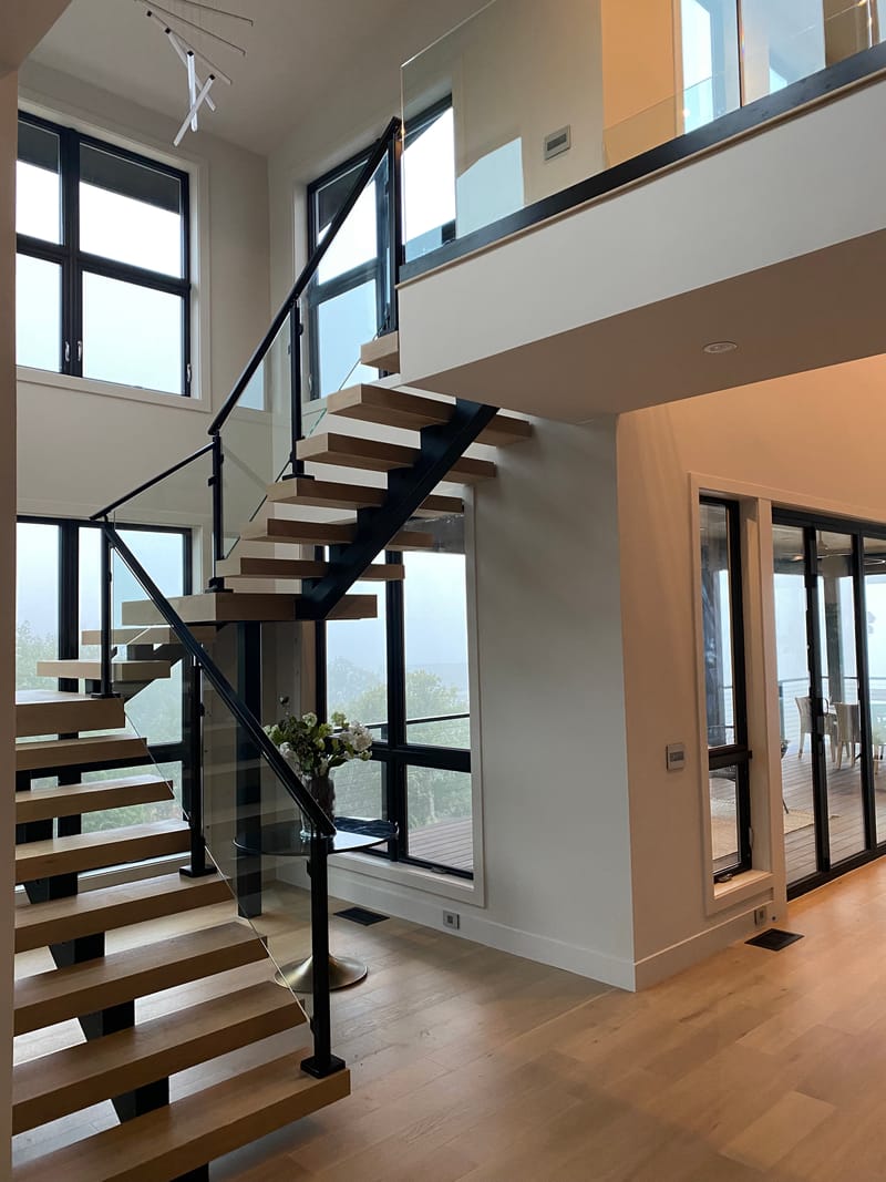 INTERIOR RAILINGS