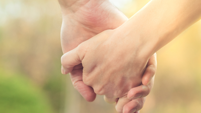 זוגיות היא לחלוק את היש שבך ולא כדי למלא את האין