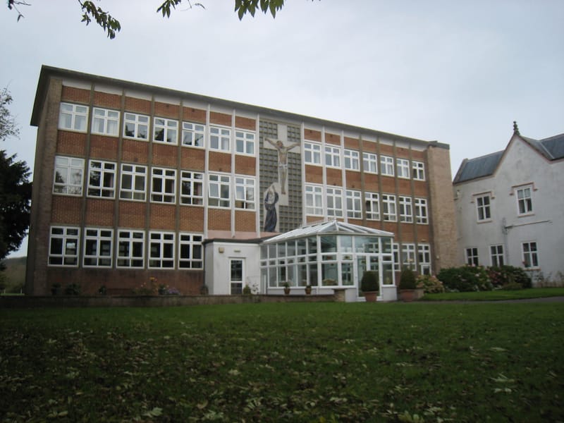 LAST-MINUTES WEEKENDS SPECIALS