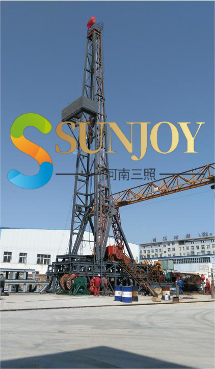 Onshore oil drilling rig