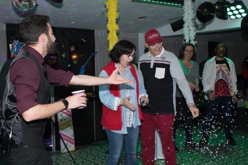 אמן החושים דביר שאבי במופע על-חושי לפורים!