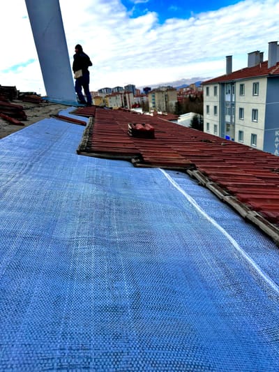 Kayseri’de Çatı Bakımının Önemi: Ev ve İş Yerleri İçin Hayati Bir Gereklilik
