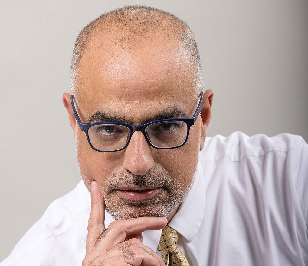 למה אנחנו כל כך מקוטבים ומה זה עושה לצוותים במקום העבודה