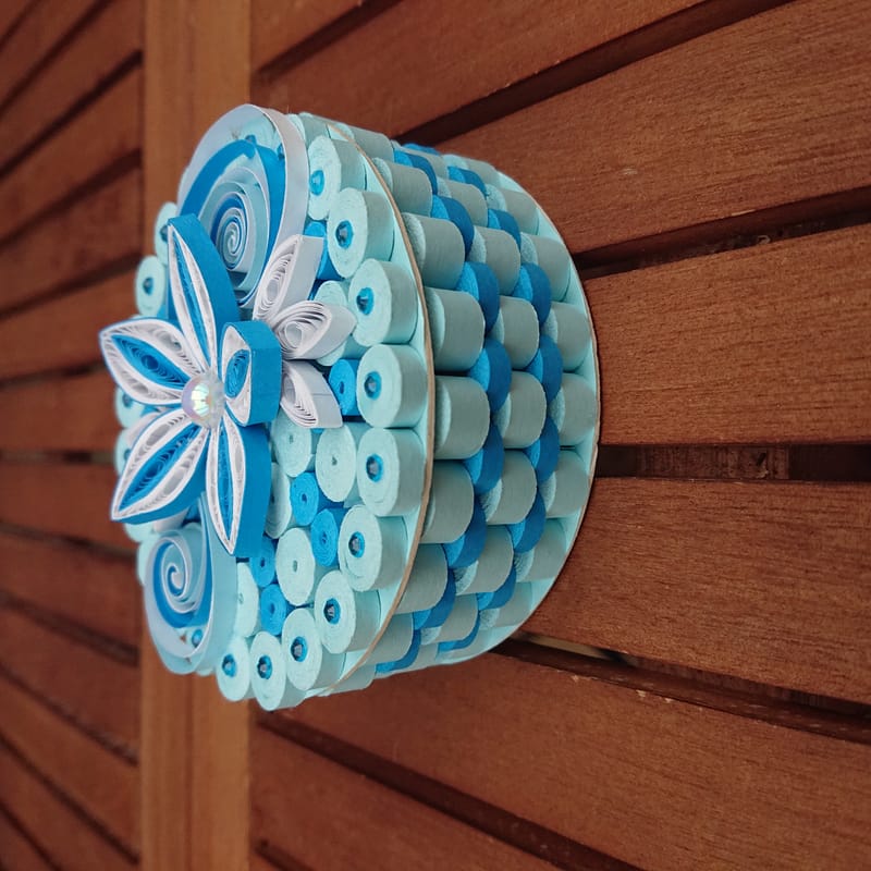 Unikate Handarbeit. Ca. 10x5cm. Farbwünsche gern von uns erfüllt. 26€.
