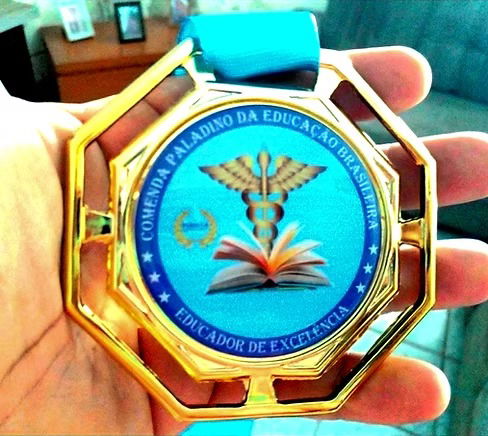 Moção de Honra ao Mérito em Educação 2025