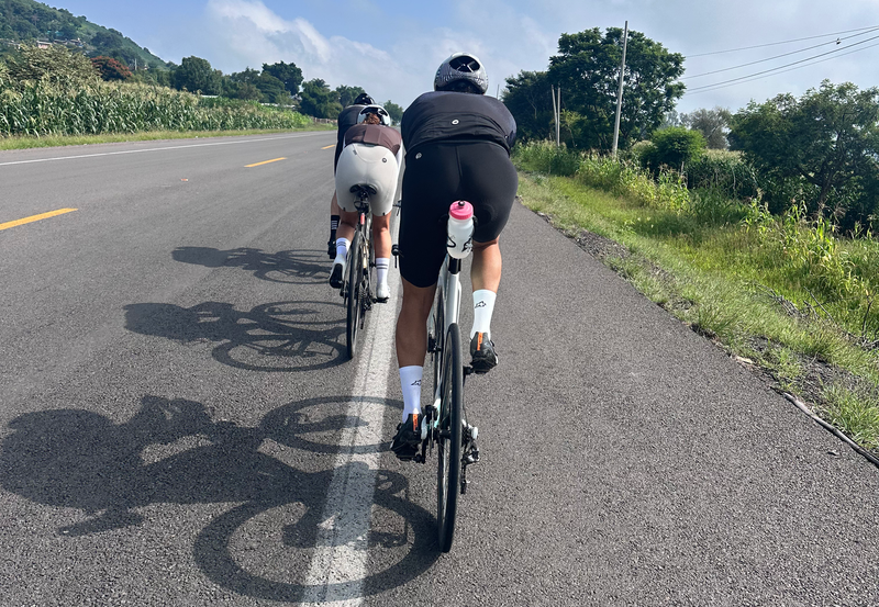 El valor de entrenar en grupo (y por qué a veces también necesitas rodar solo)